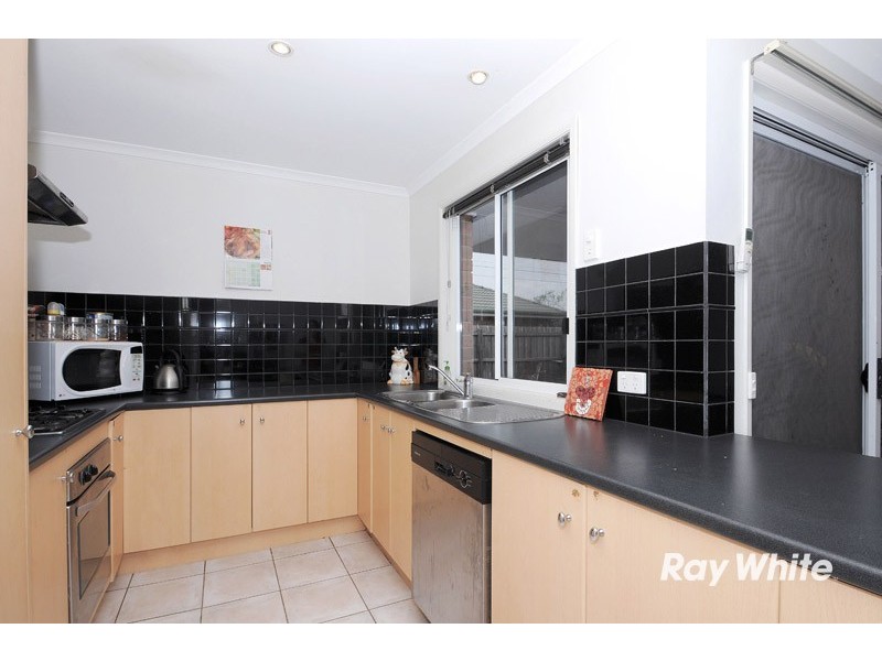 9 Helmsdale Court, Cranbourne West VIC 3977