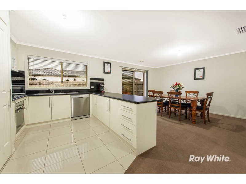 59 Taplan Crescent, Cranbourne West VIC 3977