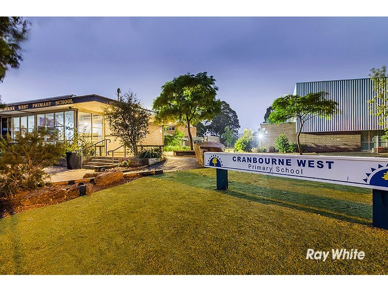 59 Taplan Crescent, Cranbourne West VIC 3977