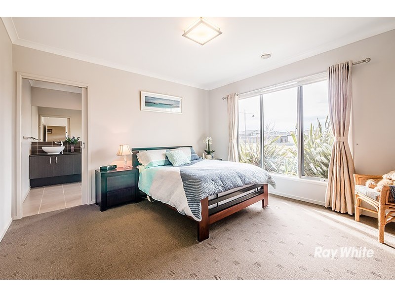 129 Boland Drive, Lyndhurst VIC 3975