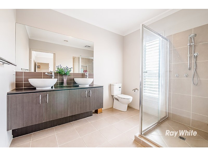 129 Boland Drive, Lyndhurst VIC 3975