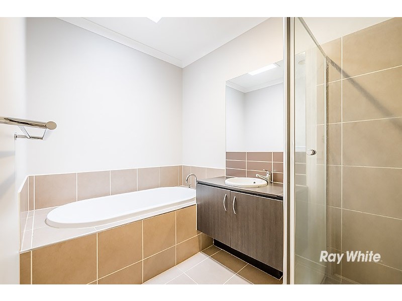 129 Boland Drive, Lyndhurst VIC 3975