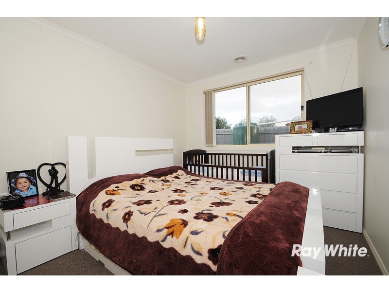 14 Providence Drive, Cranbourne West VIC 3977