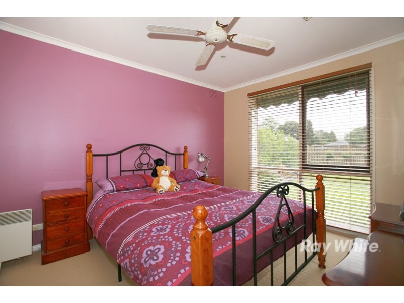 24 Taddor Drive, Cranbourne VIC 3977
