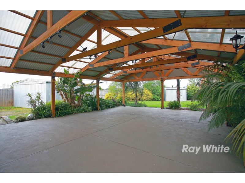 24 Taddor Drive, Cranbourne VIC 3977