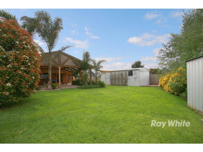 24 Taddor Drive, Cranbourne VIC 3977