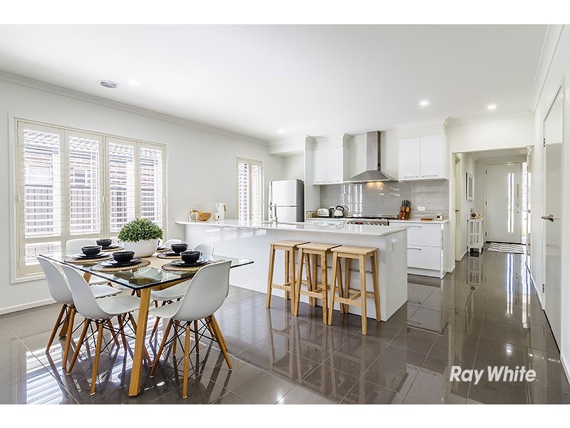 20 Forest Drive, Clyde North VIC 3978