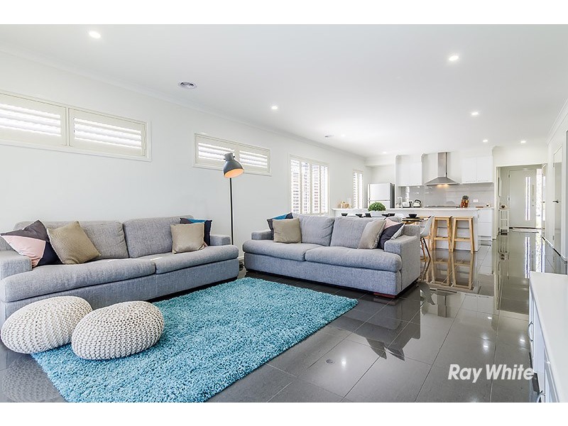 20 Forest Drive, Clyde North VIC 3978