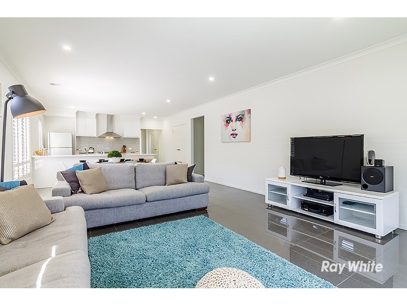 20 Forest Drive, Clyde North VIC 3978