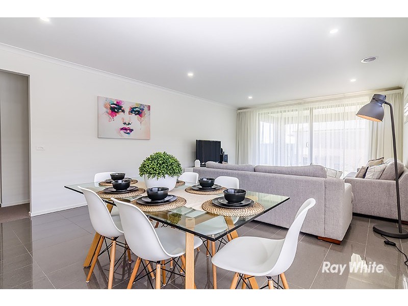 20 Forest Drive, Clyde North VIC 3978