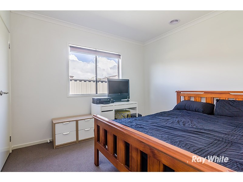 20 Forest Drive, Clyde North VIC 3978