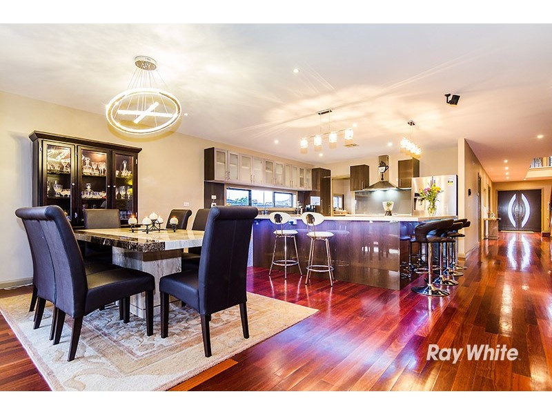 14 Carinya Court, Cranbourne North VIC 3977