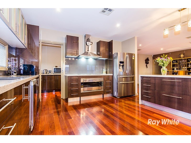 14 Carinya Court, Cranbourne North VIC 3977