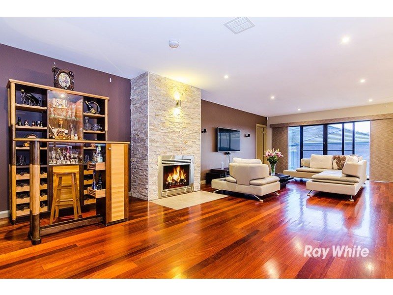 14 Carinya Court, Cranbourne North VIC 3977