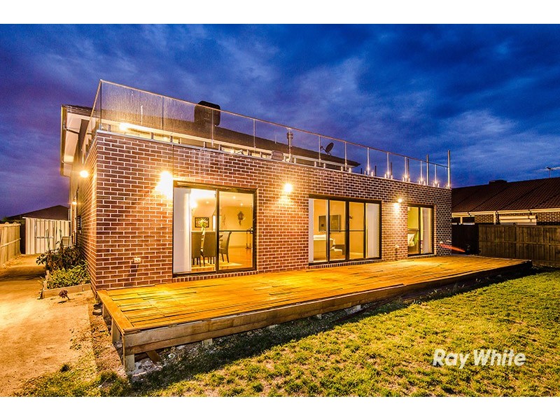 14 Carinya Court, Cranbourne North VIC 3977