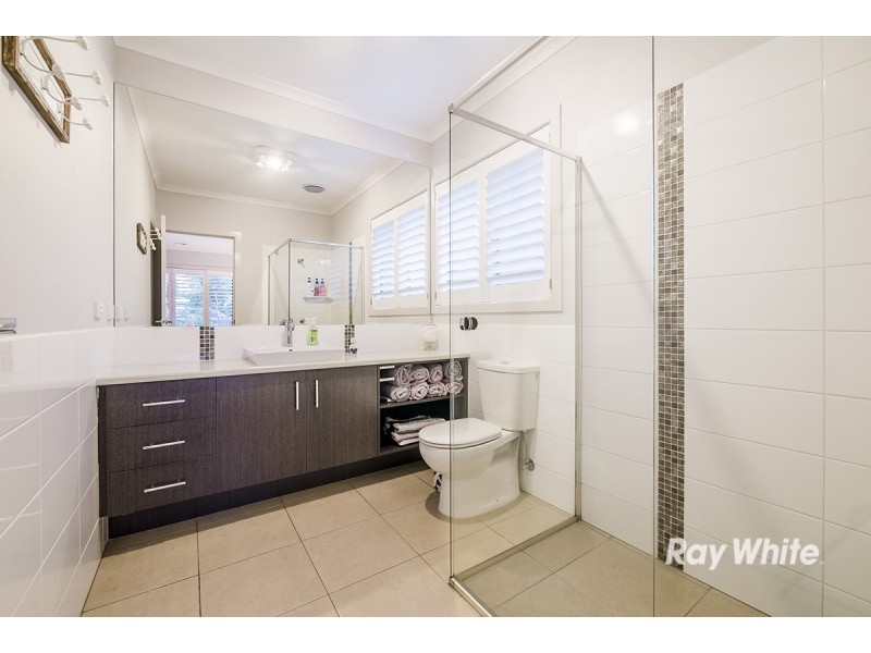 31 Merritt Avenue, Cranbourne West VIC 3977