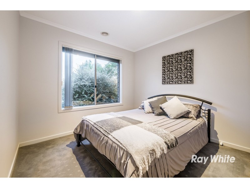 31 Merritt Avenue, Cranbourne West VIC 3977