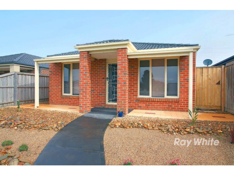 4 Maybush Lane, Cranbourne VIC 3977