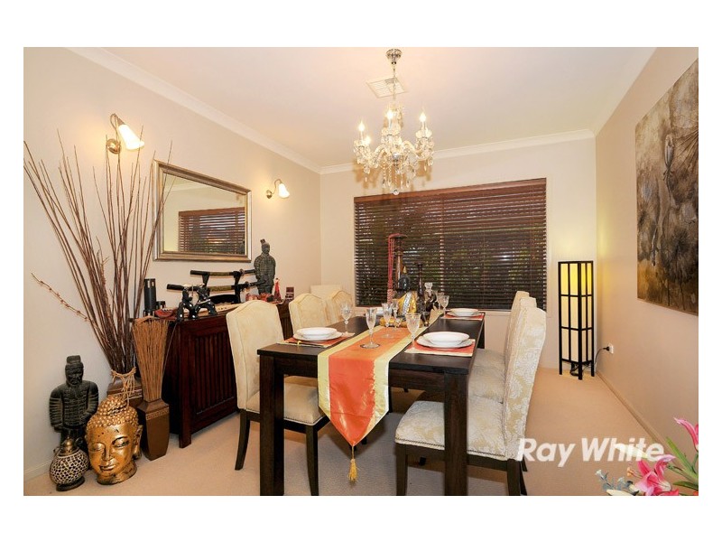 117 Hutchinson Drive, Lynbrook VIC 3975