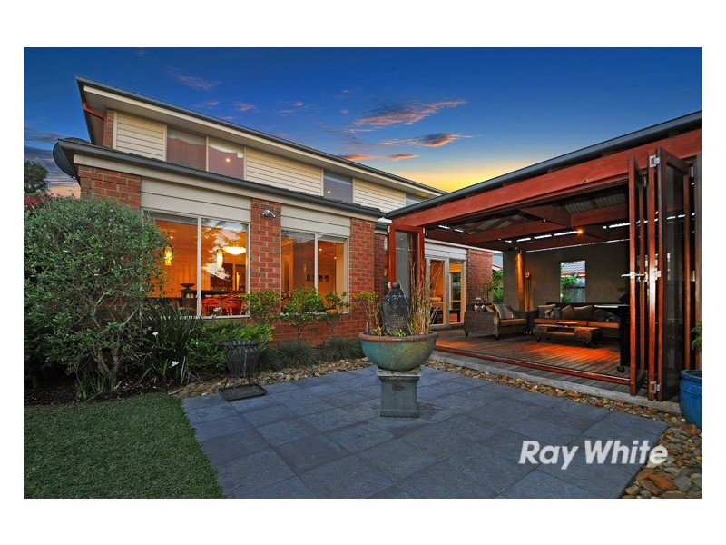 117 Hutchinson Drive, Lynbrook VIC 3975