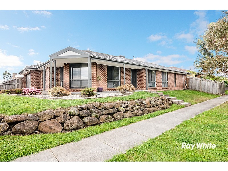 20 Yammerbook Way, Cranbourne East VIC 3977