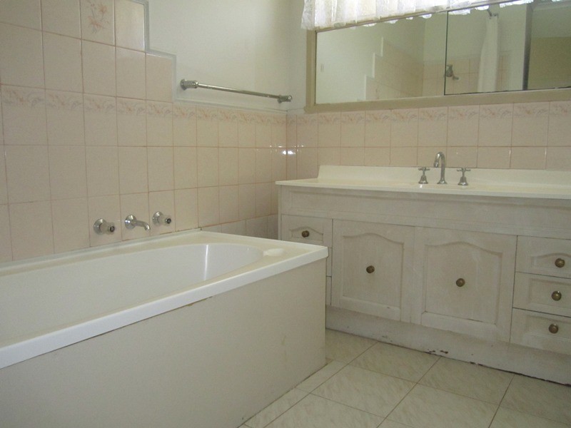 9 Campbell Parade, Cranbourne VIC 3977