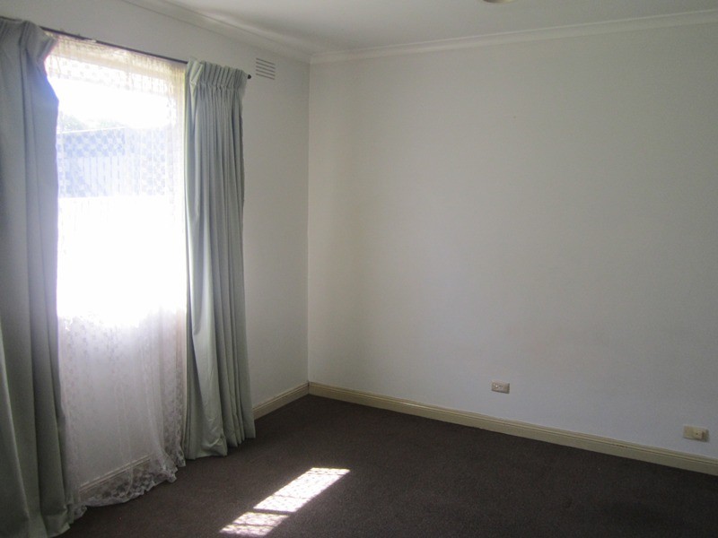 9 Campbell Parade, Cranbourne VIC 3977