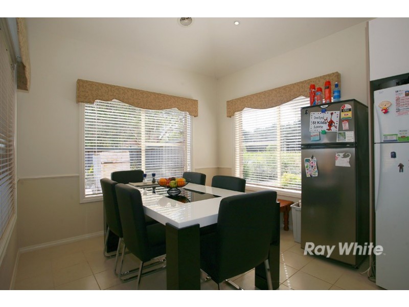 1 Hawkshead Place, Cranbourne North VIC 3977