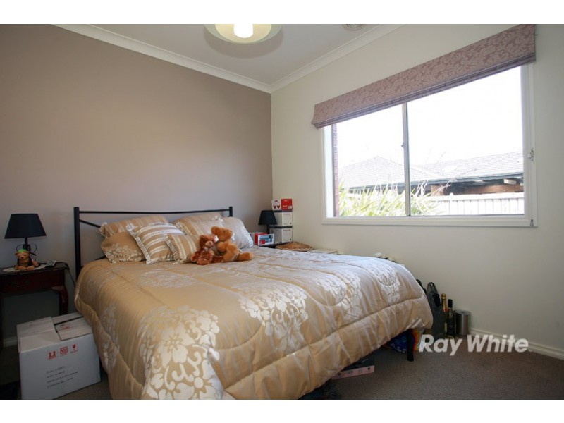 1 Hawkshead Place, Cranbourne North VIC 3977
