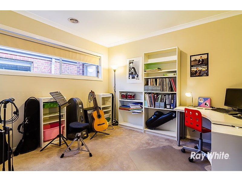 40 Alysha Avenue, Lyndhurst VIC 3975