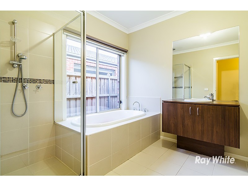 40 Alysha Avenue, Lyndhurst VIC 3975