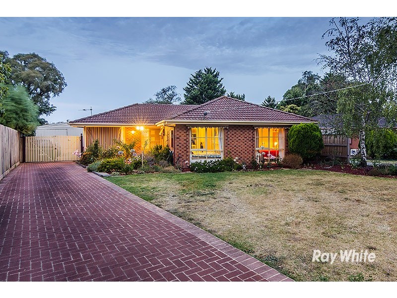 33 Arleon Crescent, Cranbourne VIC 3977