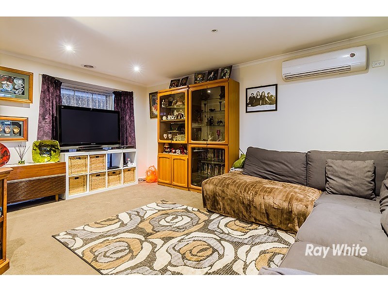 33 Arleon Crescent, Cranbourne VIC 3977
