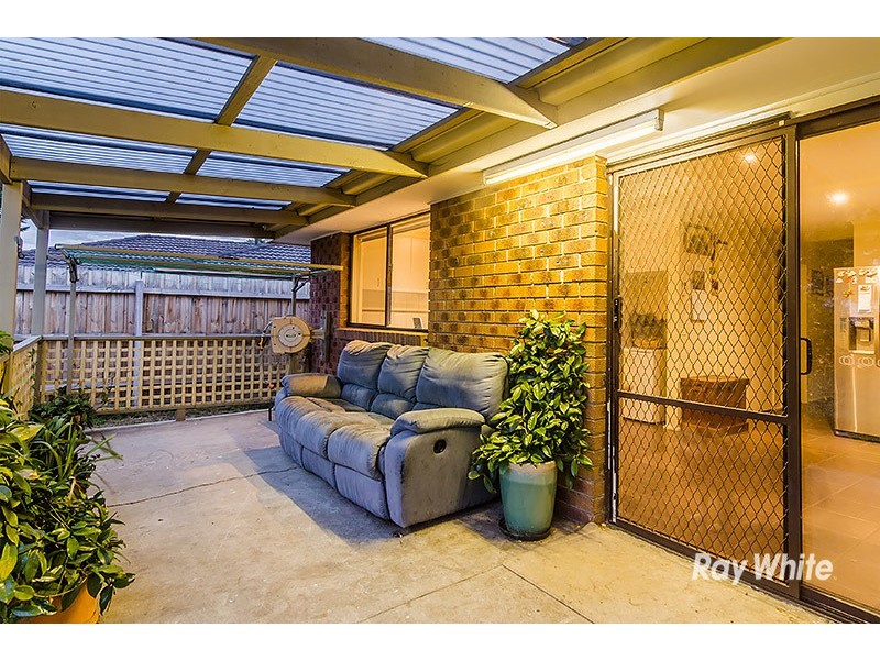 33 Arleon Crescent, Cranbourne VIC 3977