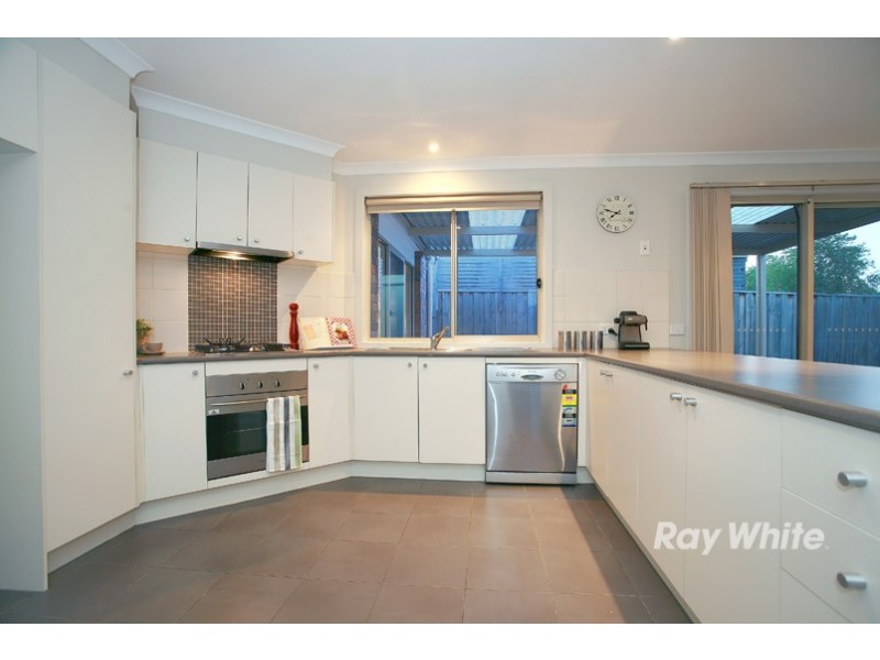28 Westbury Way, Lyndhurst VIC 3975