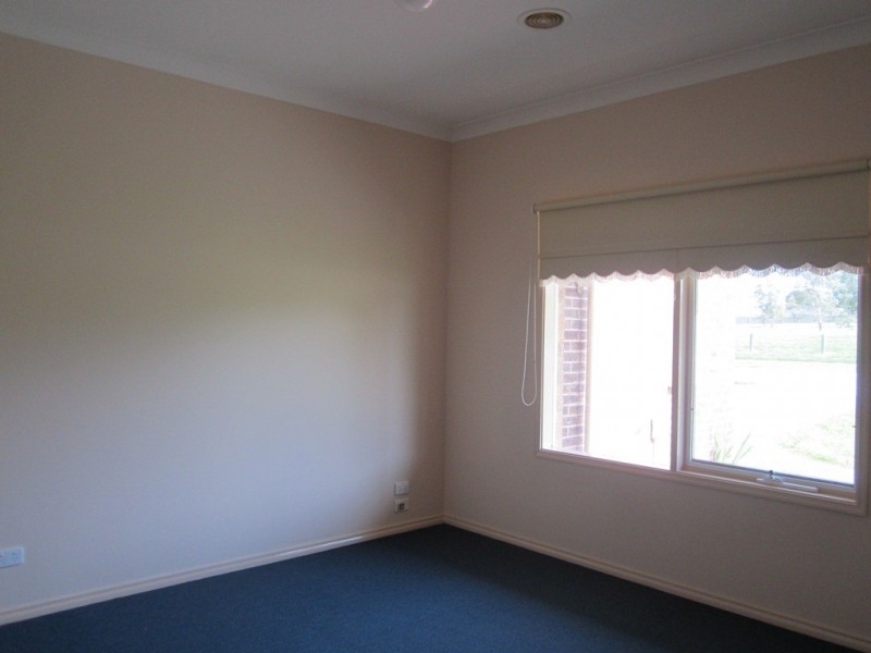 28 Waterbush Crescent, Lyndhurst VIC 3975