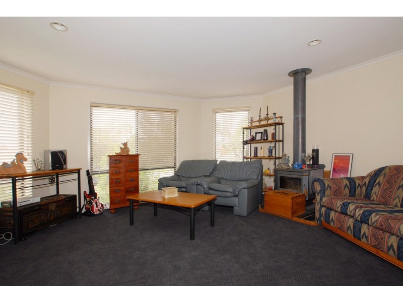 21 Jasa Crescent, Cranbourne West VIC 3977