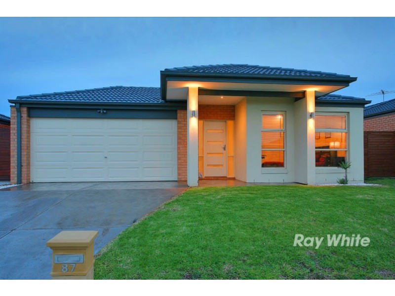 87 Brookwater Parade, Lyndhurst VIC 3975