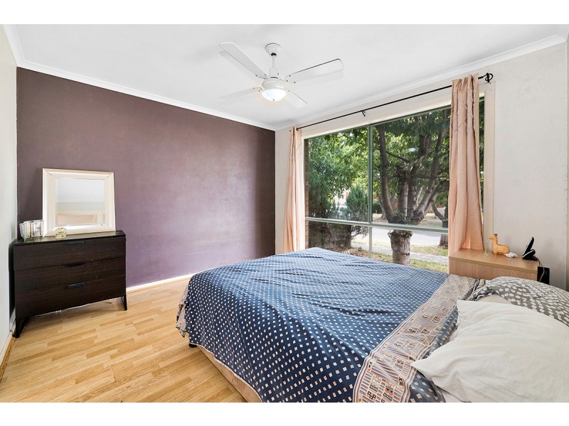 8 Sharyn Street, Cranbourne West VIC 3977