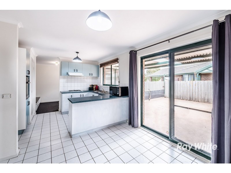 56 Scarborough Avenue, Cranbourne West VIC 3977