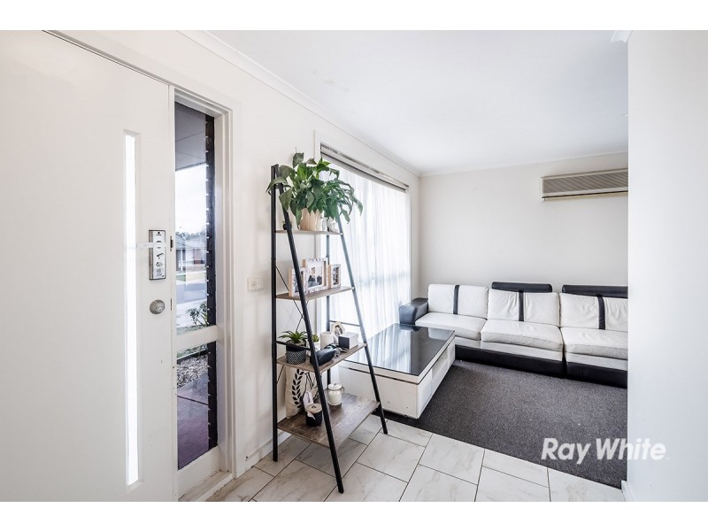 56 Scarborough Avenue, Cranbourne West VIC 3977