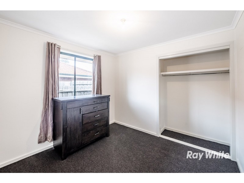 56 Scarborough Avenue, Cranbourne West VIC 3977