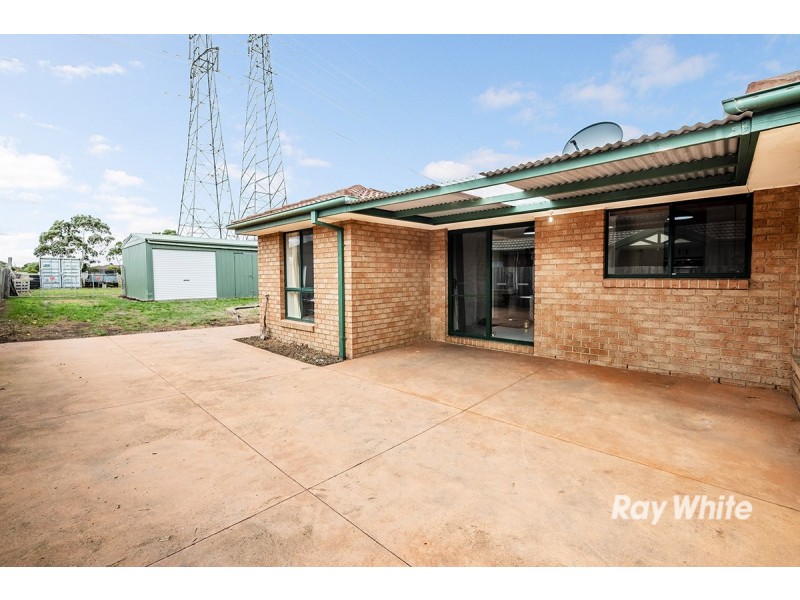 56 Scarborough Avenue, Cranbourne West VIC 3977