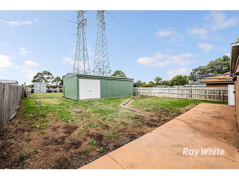 56 Scarborough Avenue, Cranbourne West VIC 3977