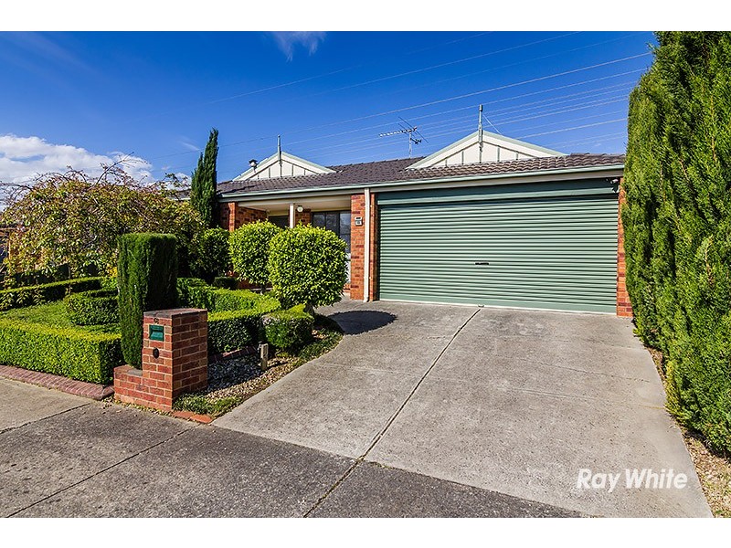 68 Scarborough Avenue, Cranbourne West VIC 3977