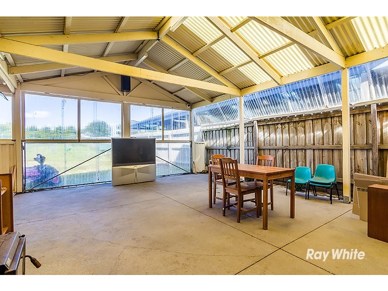 68 Scarborough Avenue, Cranbourne West VIC 3977