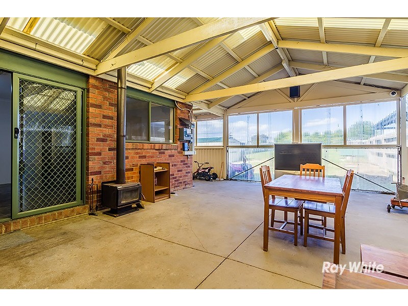 68 Scarborough Avenue, Cranbourne West VIC 3977