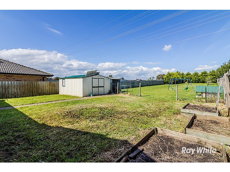 68 Scarborough Avenue, Cranbourne West VIC 3977