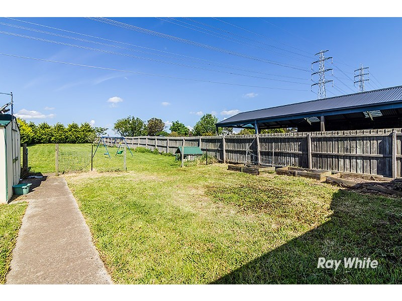 68 Scarborough Avenue, Cranbourne West VIC 3977