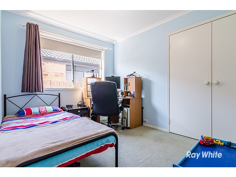 68 Scarborough Avenue, Cranbourne West VIC 3977